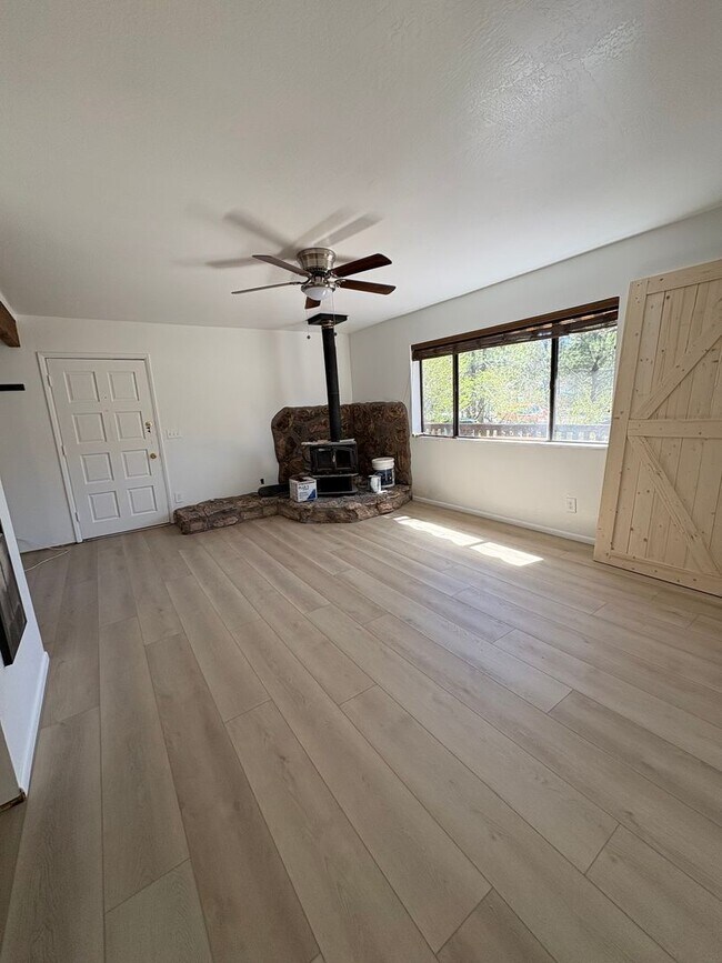 Foto del edificio - 3 bedroom Munds Park Home