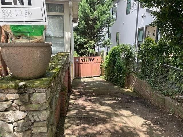 Building Photo - 566 Rankin St NE