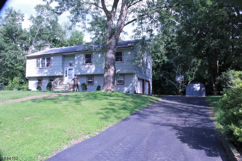Primary Photo - 31 Brookside Ave