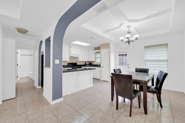 Foto del edificio - 1805 W Bronze St