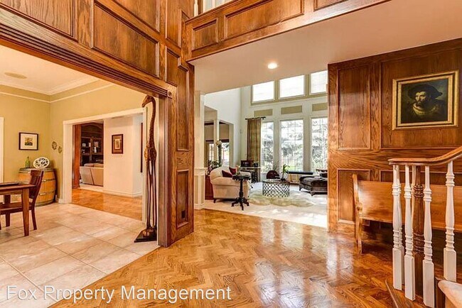 Building Photo - 4 br, 3.5 bath House - 6308 Reserve Drive