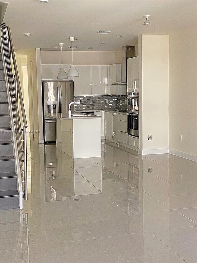 Foto principal - 10220 NW 63rd Terrace