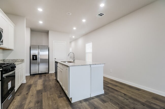 Building Photo - 17322 Gentle Doves Ln