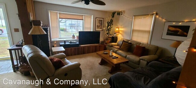 Building Photo - 3 br, 1.5 bath House - 890 Long Hill Road