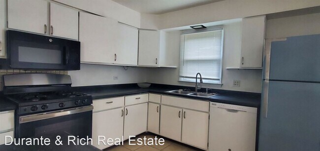 Foto del edificio - 5 br, 1.5 bath House - 344 N Main St