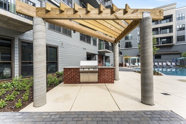 Building Photo - Eclipse Residences