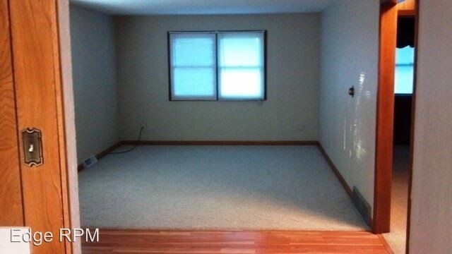 Building Photo - 211 Angie Dr