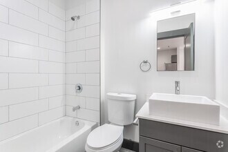 1BR, 1BA - 407 SF - The Academy