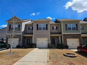 Building Photo - 649 Oakside Pl
