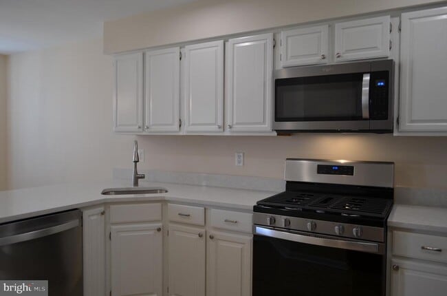 Foto del edificio - 13 Stanwyck Ct