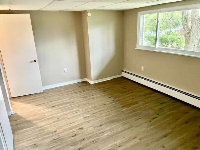 Foto del edificio - 103 Victoria Dr