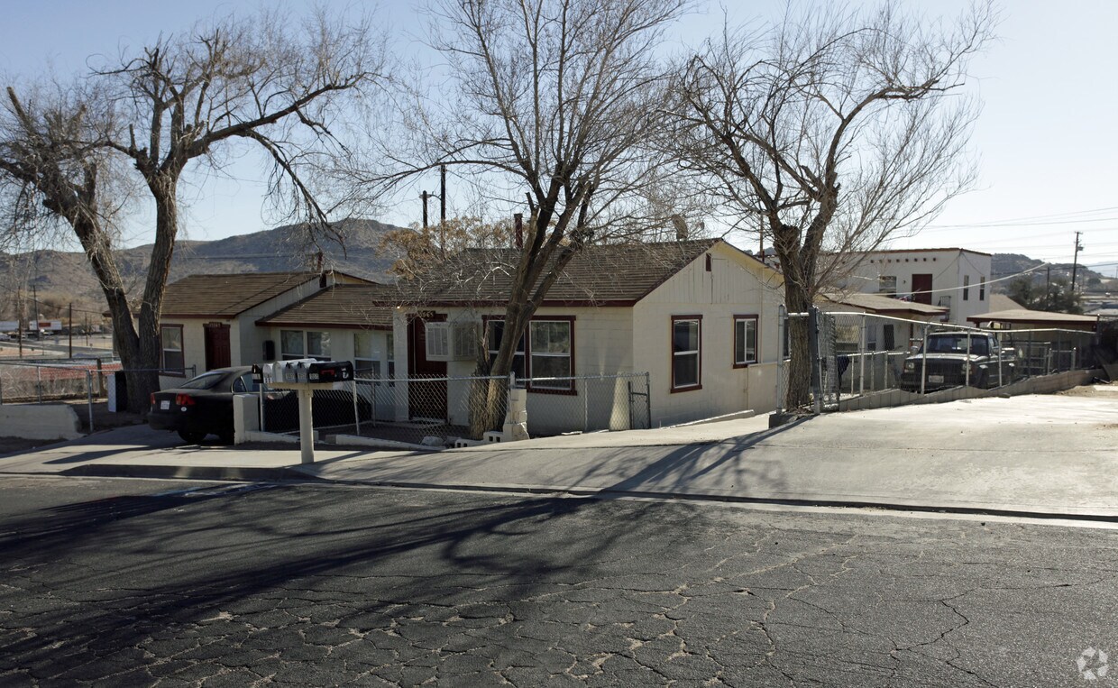 Foto principal - 15563-15575 5th St