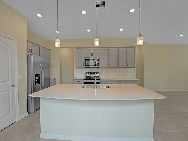Building Photo - Brand New House Townhome in The Fields!