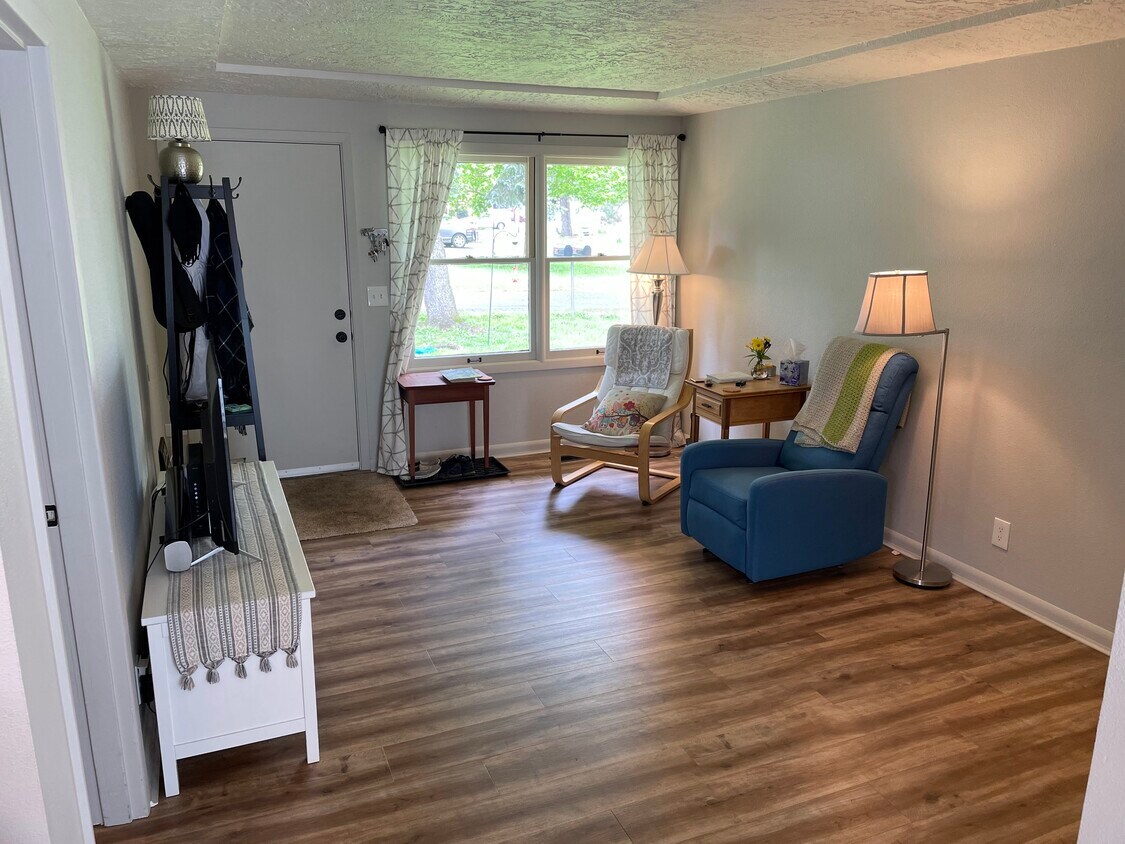 Sala de estar - 2626 NE 111th Ave