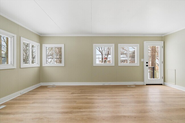 Building Photo - 2029 Ferdon Rd