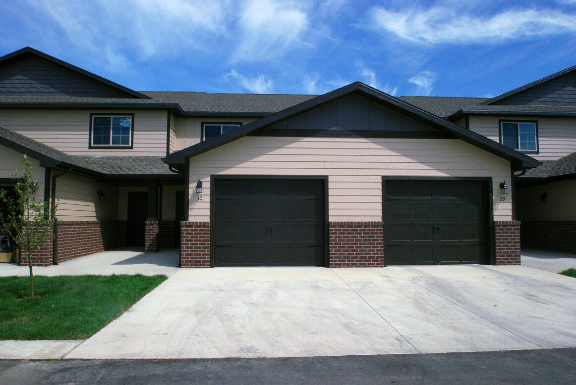 Exterior - 430 Honor Dr