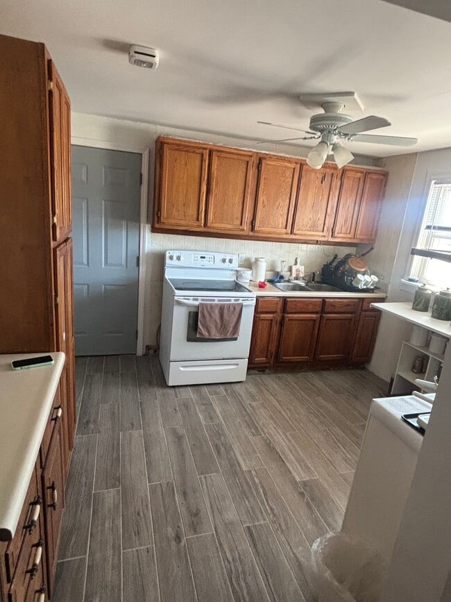 Building Photo - 1390 MO-64