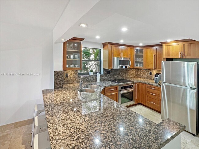 Foto del edificio - 55 Ocean Ln Dr