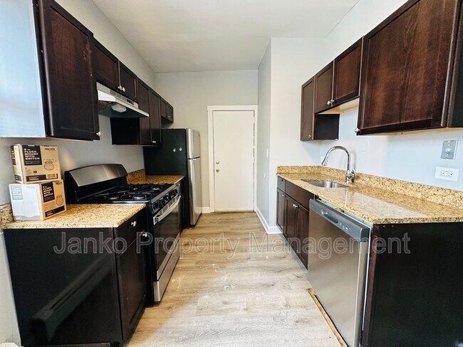 Foto del edificio - 5657 W Washington Blvd