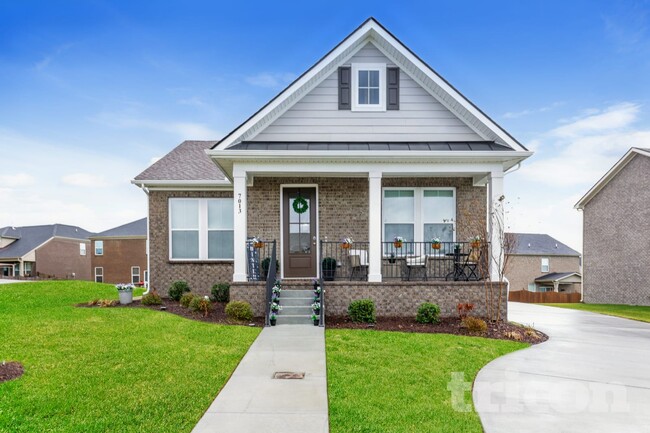 Interior Photo - Tricon Cedar Creek