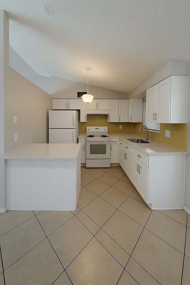 Foto del edificio - Single Family Home in Tanglewood Terrace