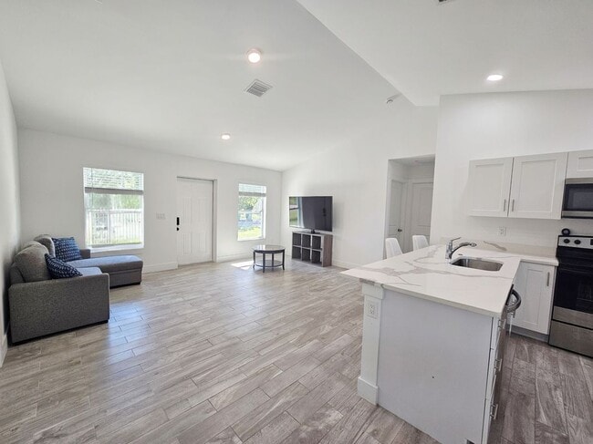 Foto del edificio - 2447 NW 5th St