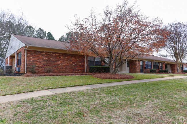 Foto del edificio - White Hill Senior Apartments