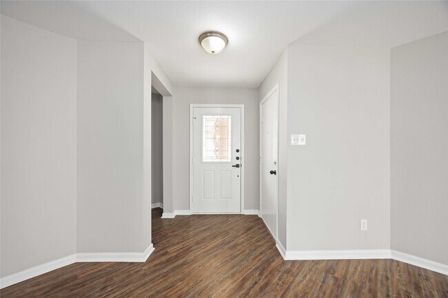 Foto del edificio - 2623 Skyview Glen Ct