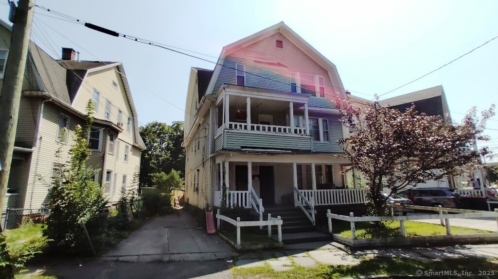 Foto principal - 221 Camp St
