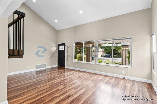 Foto del edificio - 655 Bogalusa Ct