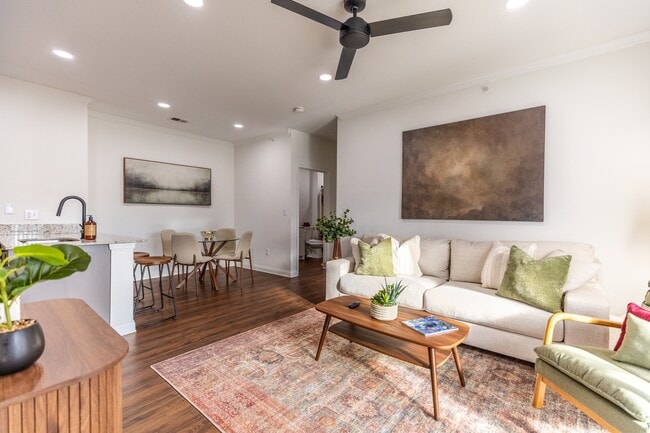 Building Photo - 92West