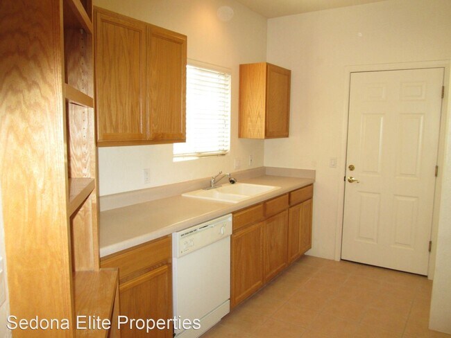 Building Photo - 2 br, 1 bath House - 28 DESERT WILLOW