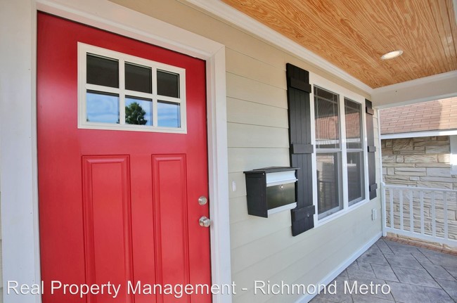 Building Photo - 3 br, 2.5 bath House - 3307 Rosewood Avenue