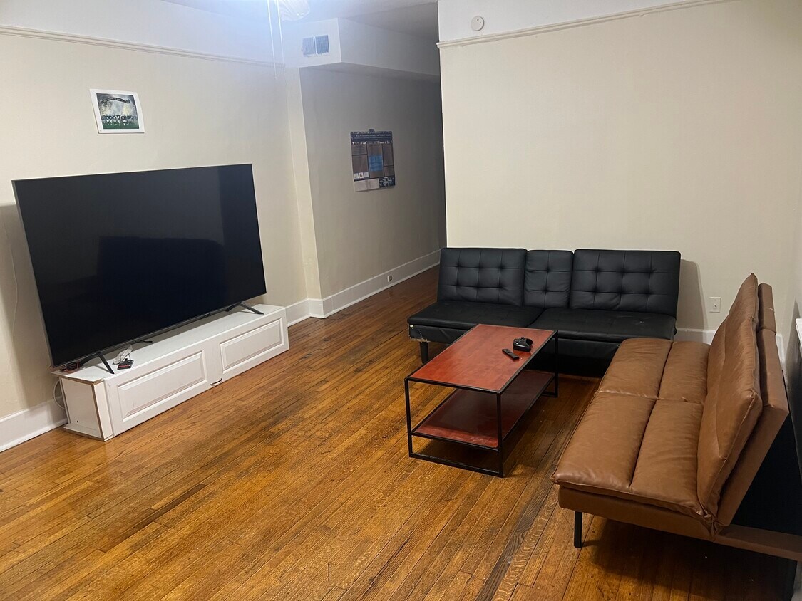 2112 Broadway St Unit Apartment A, New Orleans, LA 70118 Apartments