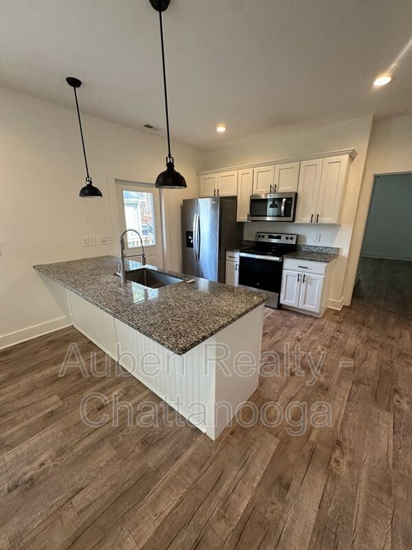 Foto del edificio - 1242 Browns Ferry Rd