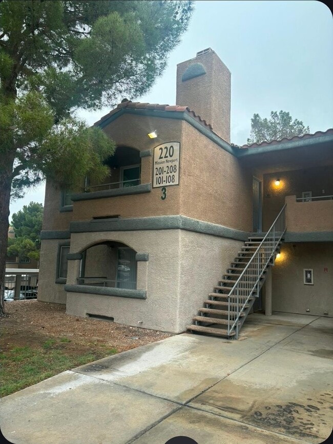 Building Photo - 220 Mission Newport Ln