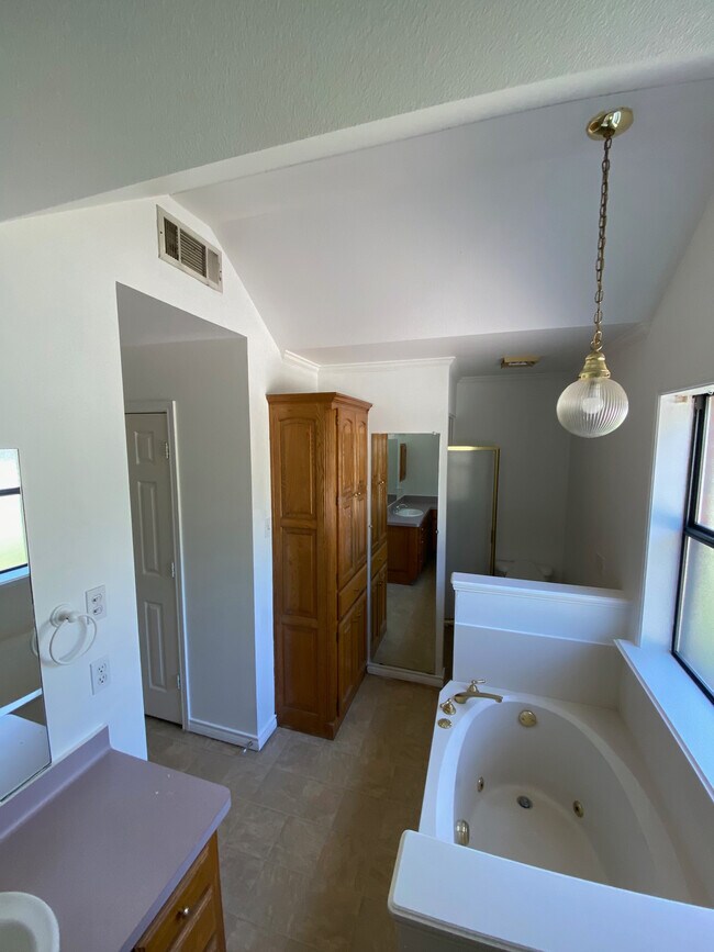 Building Photo - 150 Vz County Rd 1104