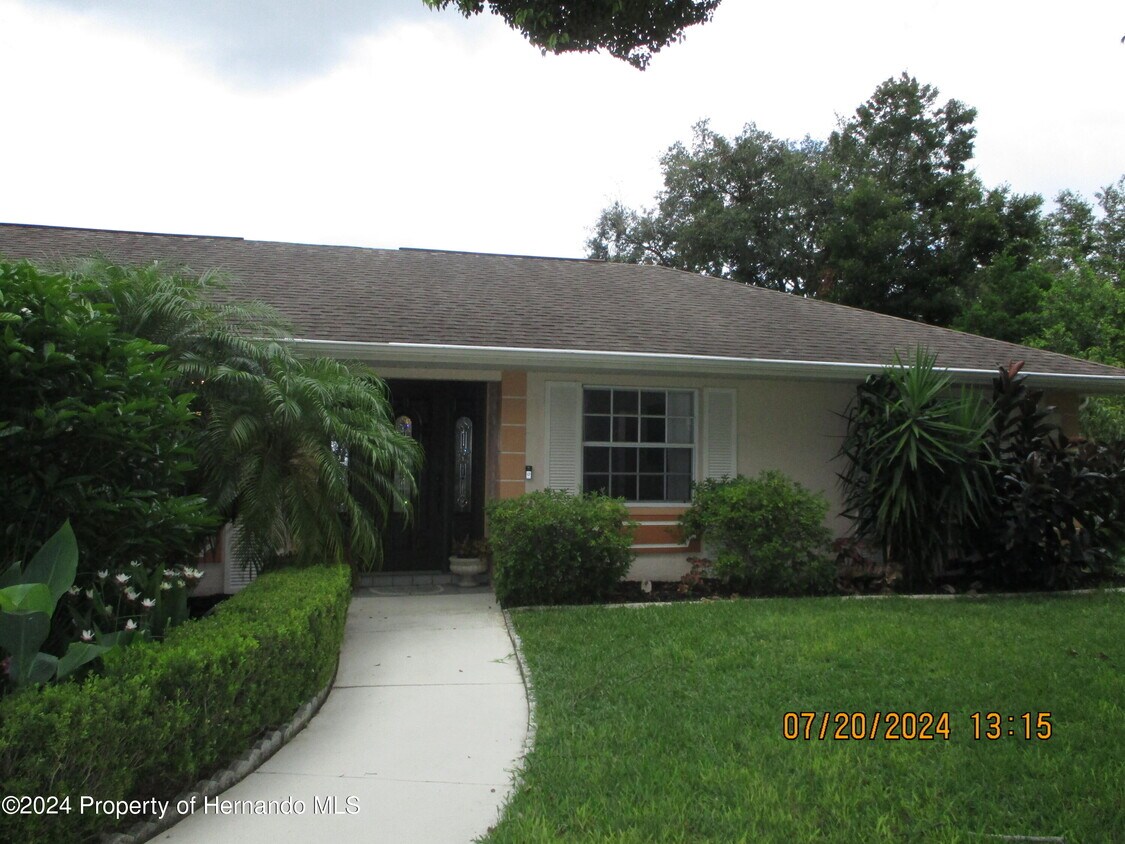 Primary Photo - 9252 Sanborn St