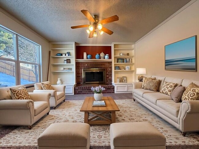 Building Photo - Beautiful Briargate Living: 5 Bedrooms, Walk-In Closets & 5-Piece Suite | Move-In Special: $500 O...