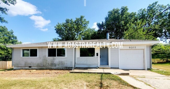 Building Photo - 6011 N Forest Ave