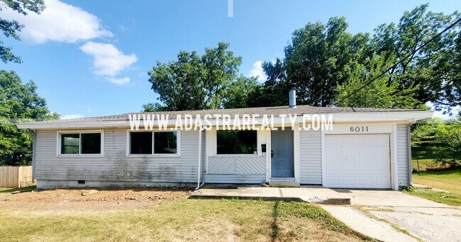Foto del edificio - 6011 N Forest Ave