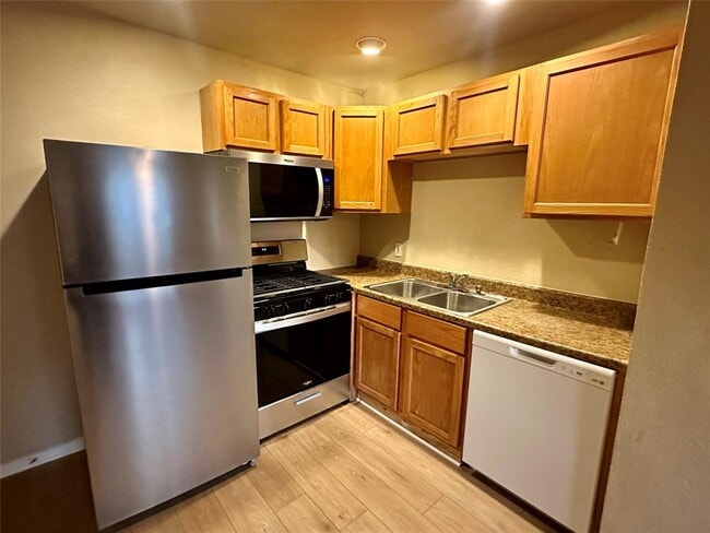 Foto del edificio - 803 W 28th St