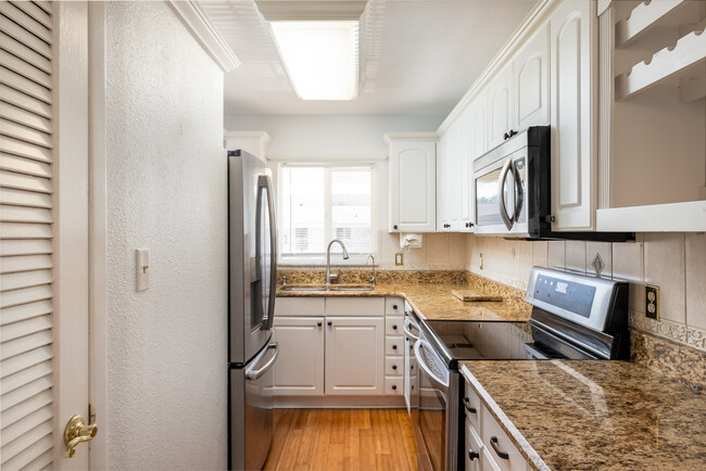 Foto del edificio - 4550 Overlook Dr NE