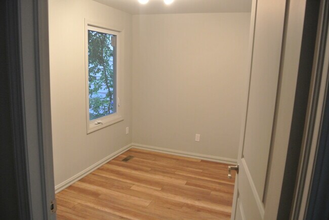 Building Photo - 50 Rue Papineau