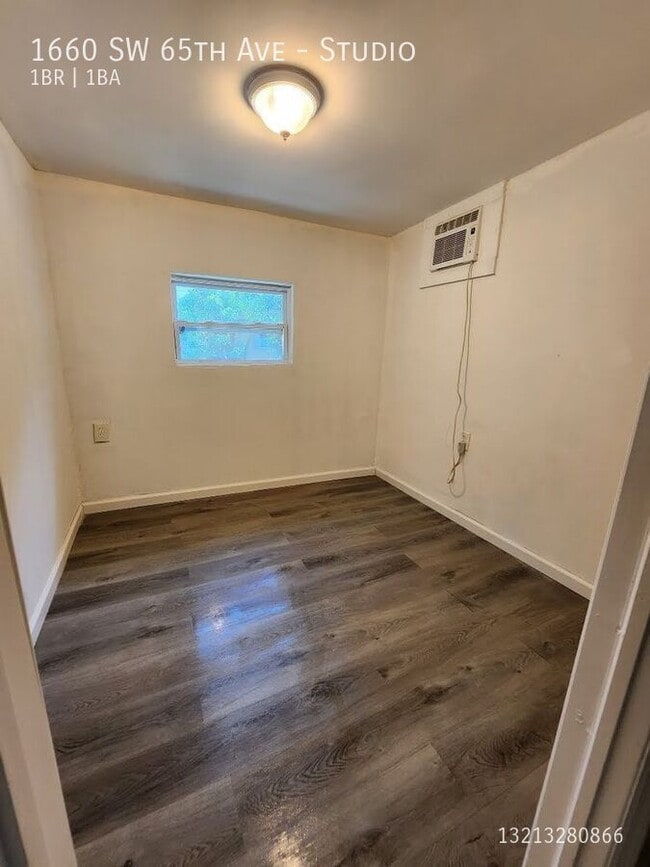 Building Photo - 1660 SW 65th Ave