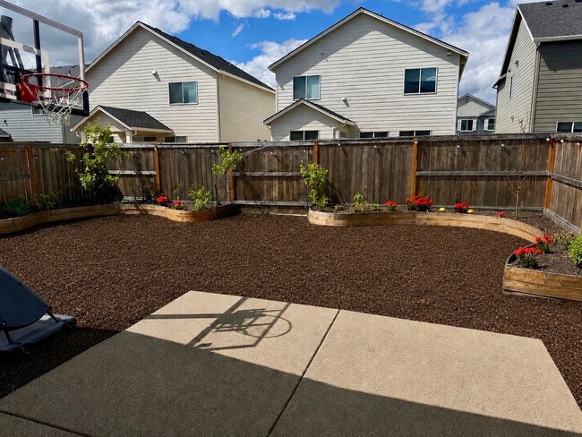 Building Photo - Modern 3-Bedroom Home with EV Charger in New Development – Cornelius, OR