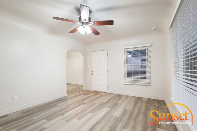 Building Photo - 4926 Del Monte Ave