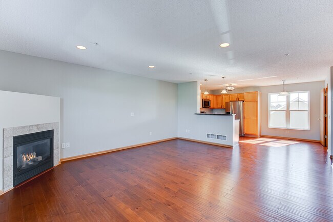 Building Photo - Clover Ridge