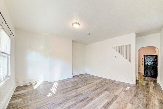 Foto del edificio - AVAILABLE JULY - 2 Bedroom Home in Mt. Was...