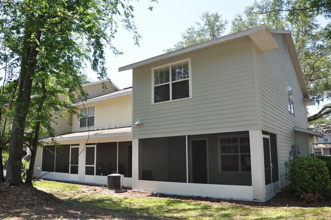 Building Photo - 4611 SW 48th Way